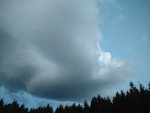 Cartoon: cloudbusting (medium) by ab tagged wolken,cloud,sky,himmel,form
