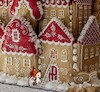 Cartoon: Winter tale (small) by zu tagged gingerbread,winter,city,soldier