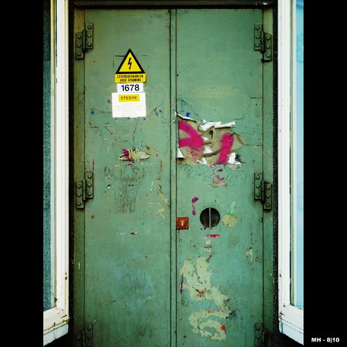 Cartoon: MH - The Doors to Hell! (medium) by MoArt Rotterdam tagged doors,deuren,hell,hel,gedoemd,doomed,rotterdam