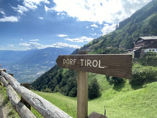 Cartoon: Dorf Tirol (medium) by legriffeur tagged wandern,meran,meranerland,suedtirol,altoadige,tirol,tirolo,italien,italia,vacanzainaltoadige,urlaub