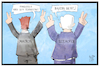 Cartoon: Macron und Seehofer (small) by Kostas Koufogiorgos tagged karikatur,koufogiorgos,illustration,cartoon,seehofer,macron,bayern,frankreich,wahl,kandidat,alt,neu,politik