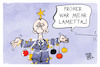 Cartoon: Weihnachtsbaum (small) by Kostas Koufogiorgos tagged karikatur,koufogiorgos,merz,lametta,kulturgut,cdu,weihnachtsbaum
