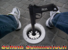 Cartoon: Sommerloch (small) by besscartoon tagged sommer,sommerloch,klobürste,wc,pistole,bess,besscartoon